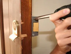 Locksmith Store Attleboro, MA 508-213-8367 - change-locks-service